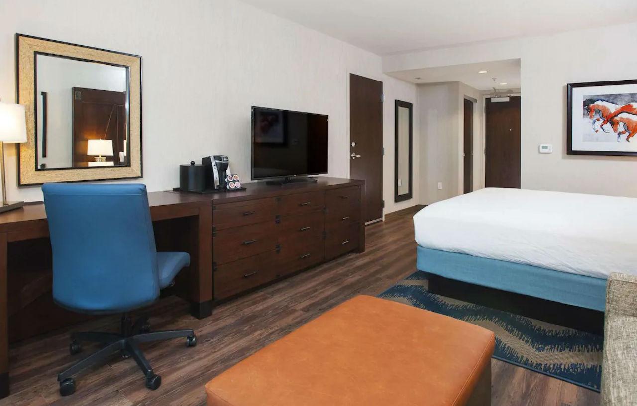 Hilton Garden Inn Burbank Los Angeles Bagian luar foto