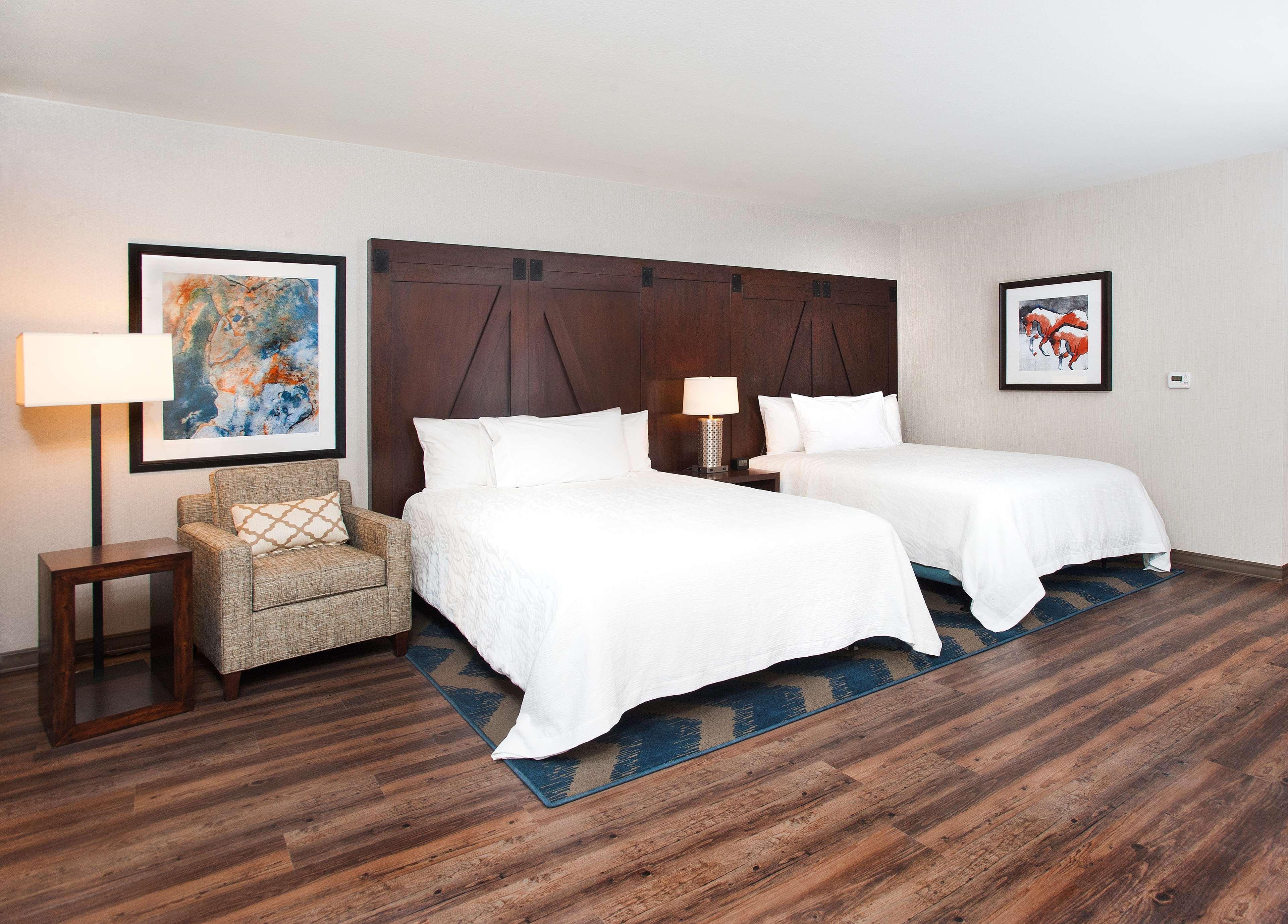 Hilton Garden Inn Burbank Los Angeles Bagian luar foto