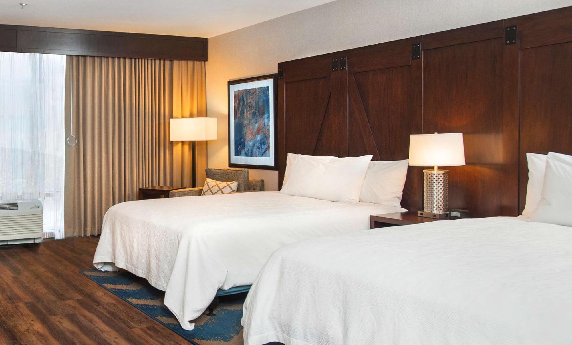 Hilton Garden Inn Burbank Los Angeles Bagian luar foto