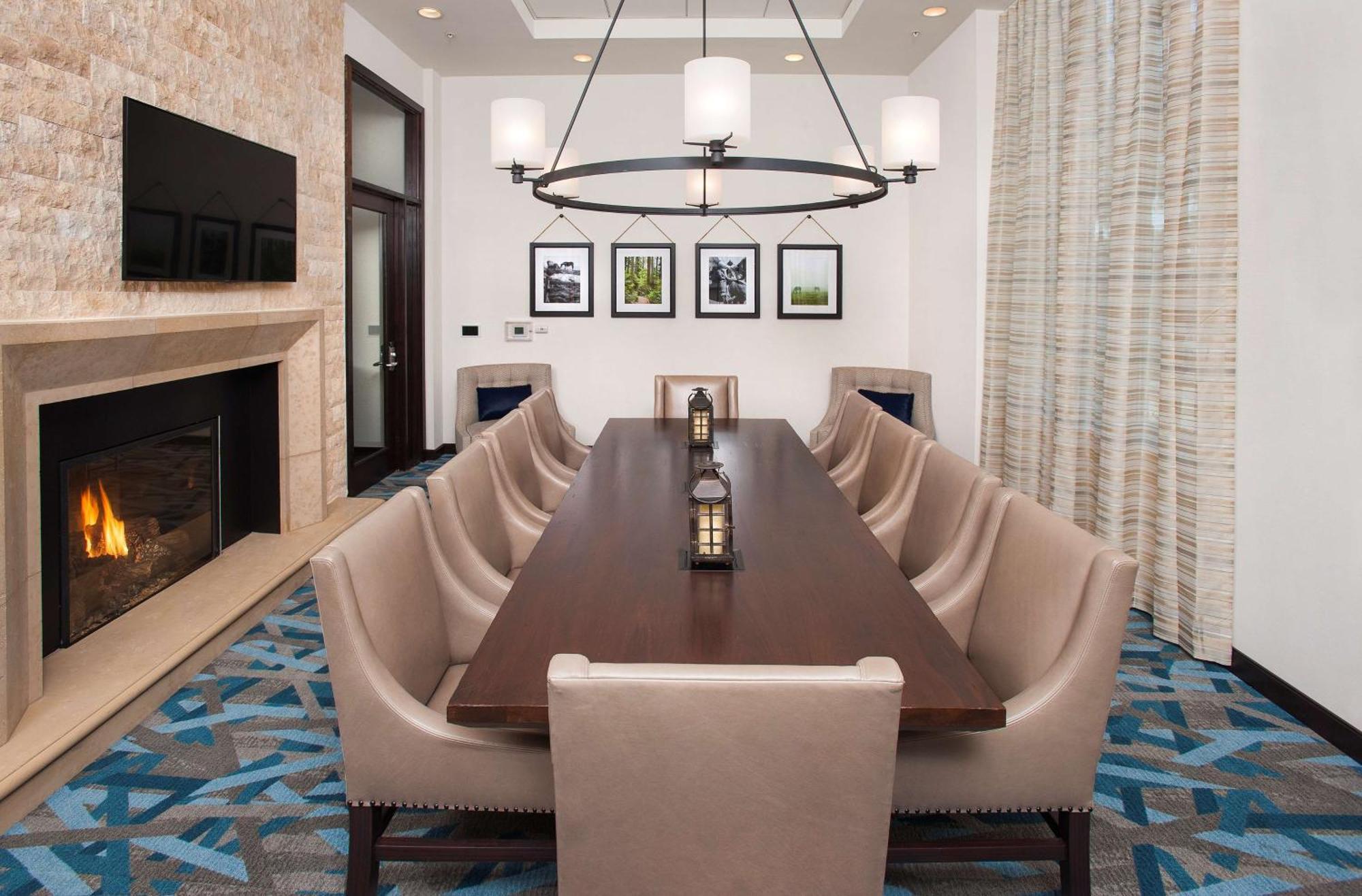 Hilton Garden Inn Burbank Los Angeles Bagian luar foto
